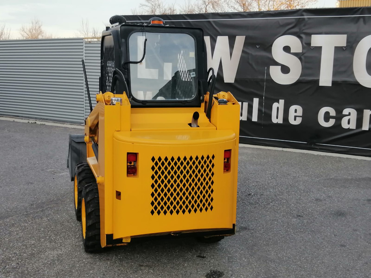 Skid steer loader Bobcat Front Loader Ram Italia FM 120 – Hammer Installation: picture 8