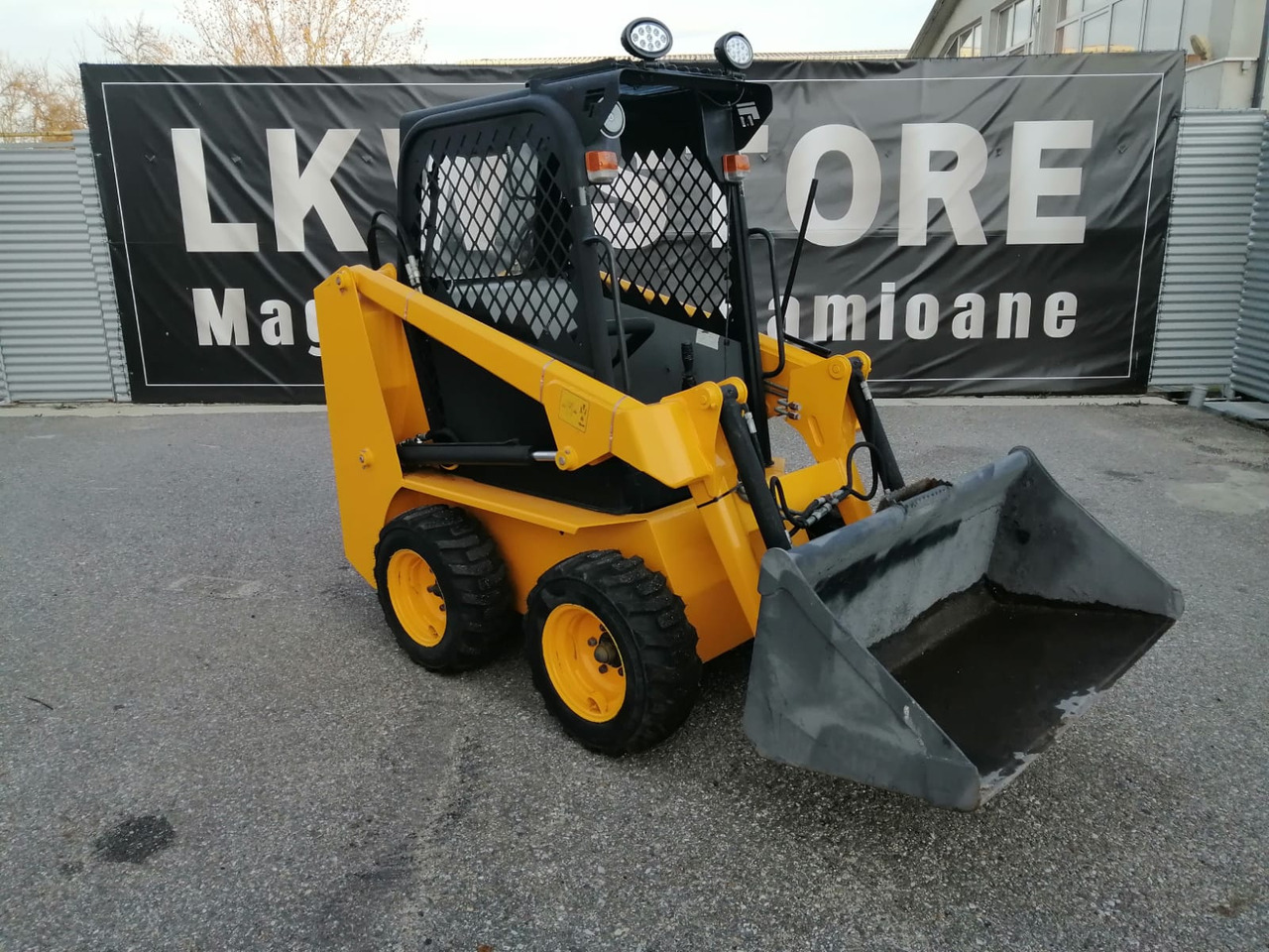 Skid steer loader Bobcat Front Loader Ram Italia FM 120 – Hammer Installation: picture 9