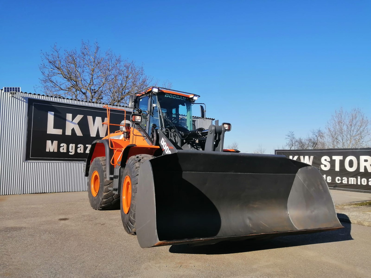 Doosan DL 420-5 Front End Loader, TOP!!! - Wheel loader: picture 1 Doosan DL 420-5 Front End Loader, TOP!!! - Wheel loader: picture 1