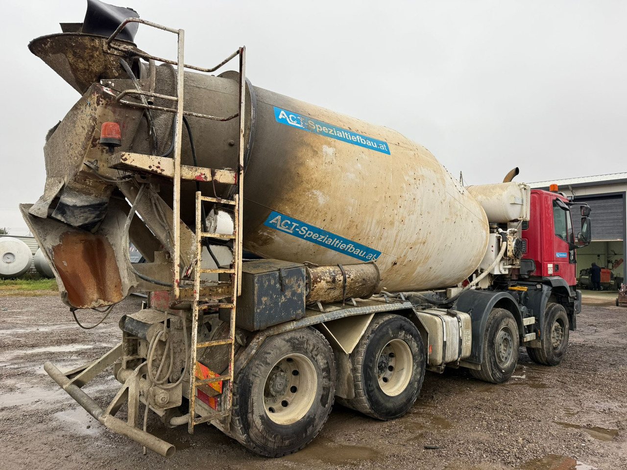IVECO EUROTRAKKER CONCRETE MIXER - Concrete mixer truck: picture 3 IVECO EUROTRAKKER CONCRETE MIXER - Concrete mixer truck: picture 3