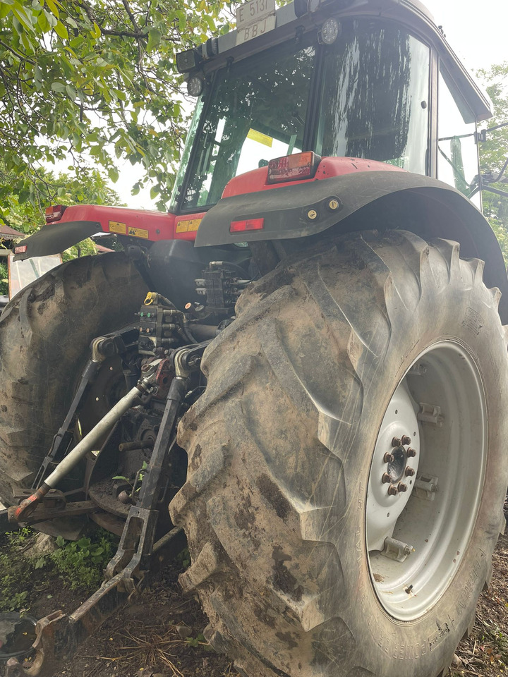 Farm tractor Massey Ferguson 8220 Tractor: picture 10