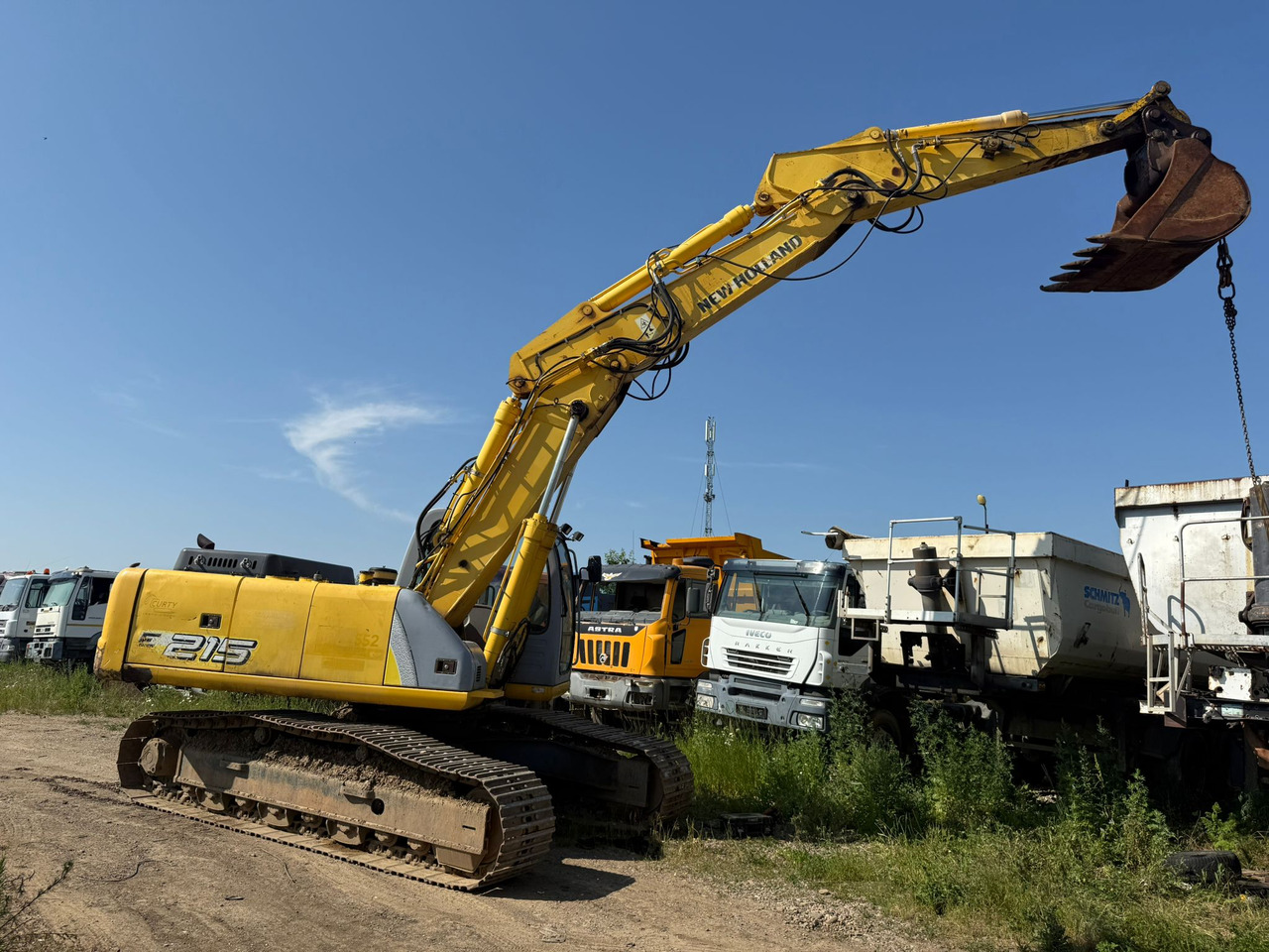 NEW HOLLAND E 215 EXCAVATOR - Crawler excavator: picture 1 NEW HOLLAND E 215 EXCAVATOR - Crawler excavator: picture 1