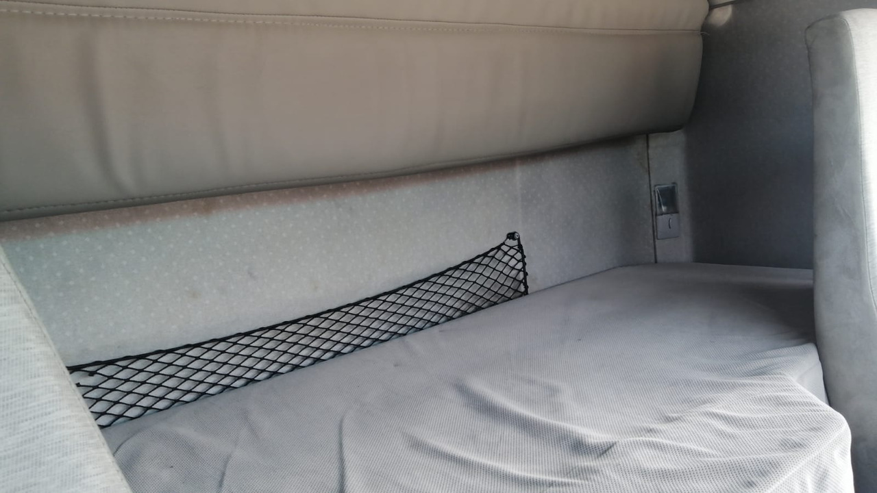 Tractor unit Renault PREMIUM 450 DXI, Manual ZF: picture 12