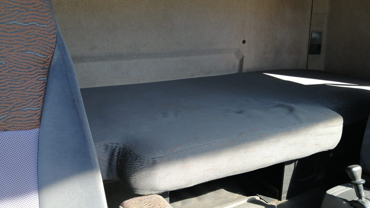 Tractor unit Renault Premium 420 DCI Standard Tractor, Manual ZF: picture 10 Tractor unit Renault Premium 420 DCI Standard Tractor, Manual ZF: picture 10