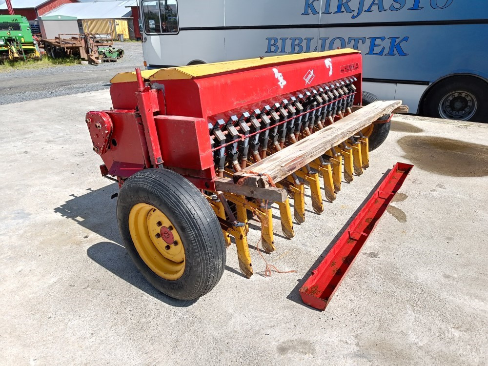 Juko Kylvölannoitin 250cm / puolihinattava laahavantailla - Combine seed drill: picture 5 Juko Kylvölannoitin 250cm / puolihinattava laahavantailla - Combine seed drill: picture 5