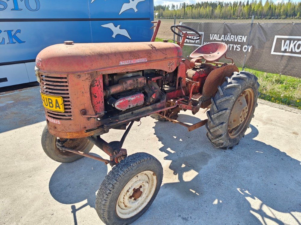 Massey Harris 820D harvinainen 2-sylinterinen diesel, katso video! - Farm tractor: picture 2 Massey Harris 820D harvinainen 2-sylinterinen diesel, katso video! - Farm tractor: picture 2