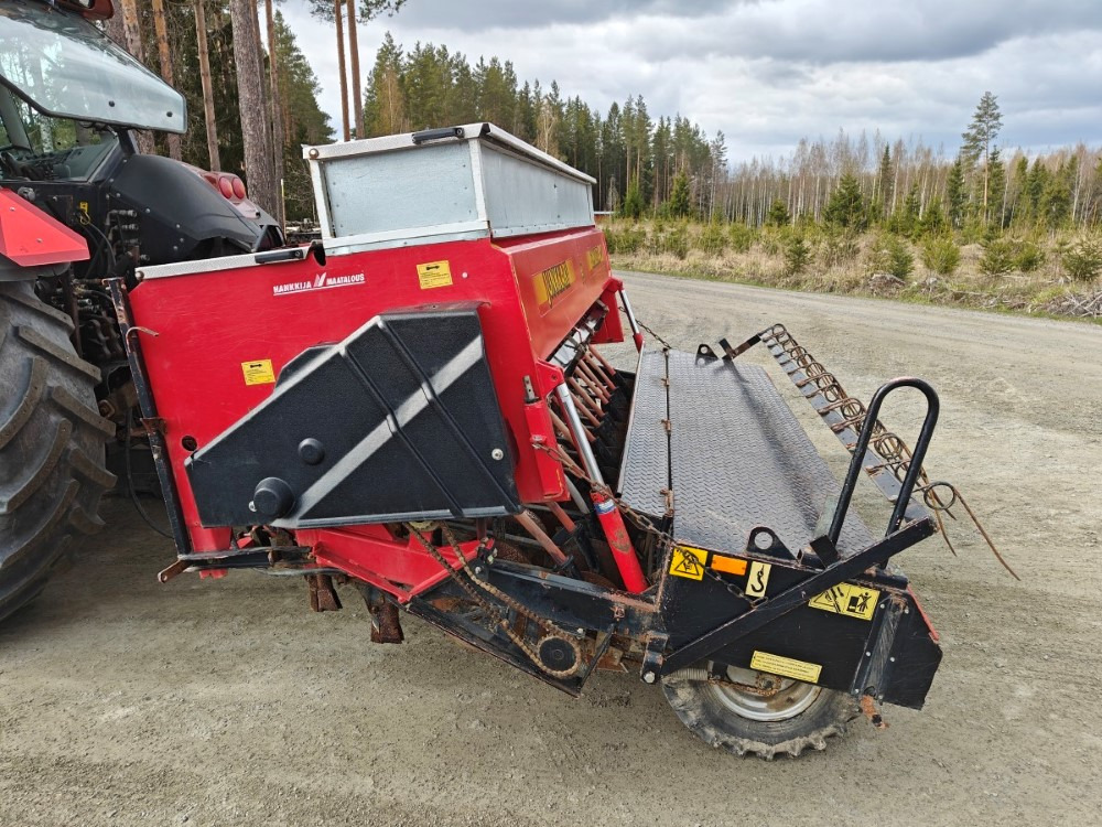 Simulta-Junkkari 3000T - takapyöräkone - kiekkovantaat takana - Combine seed drill: picture 2 Simulta-Junkkari 3000T - takapyöräkone - kiekkovantaat takana - Combine seed drill: picture 2