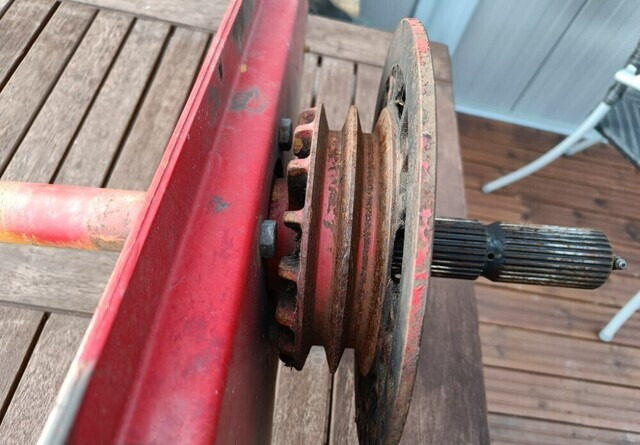 Massey Ferguson 16 pääakseli puimuriin - Spare parts for Combine harvester: picture 5 Massey Ferguson 16 pääakseli puimuriin - Spare parts for Combine harvester: picture 5