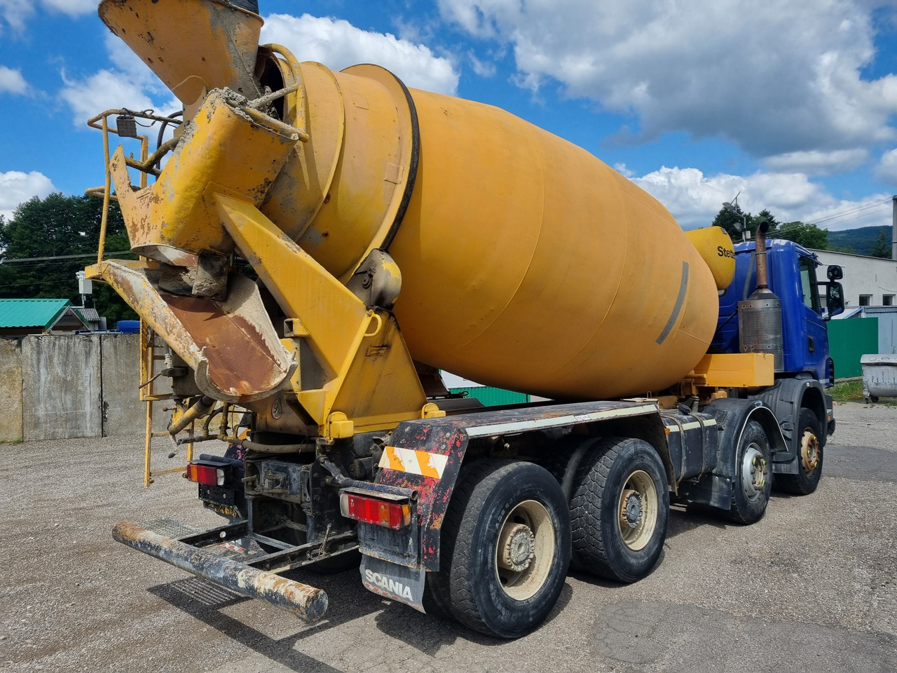 SCANIA R 124 CB8X4HZ 360 mixer - Concrete mixer truck: picture 4 SCANIA R 124 CB8X4HZ 360 mixer - Concrete mixer truck: picture 4