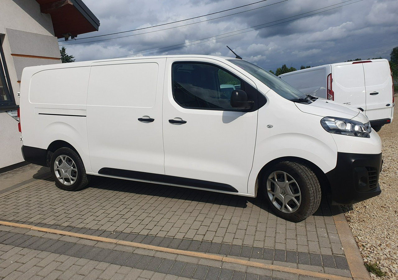 Opel Vivaro 2,0 Diesel | 160 tyś.km | Stan bdb! - Panel van: picture 4 Opel Vivaro 2,0 Diesel | 160 tyś.km | Stan bdb! - Panel van: picture 4