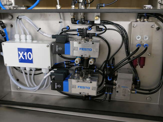 GEA paper interleaver PPI400 - Food processing equipment: picture 3 GEA paper interleaver PPI400 - Food processing equipment: picture 3