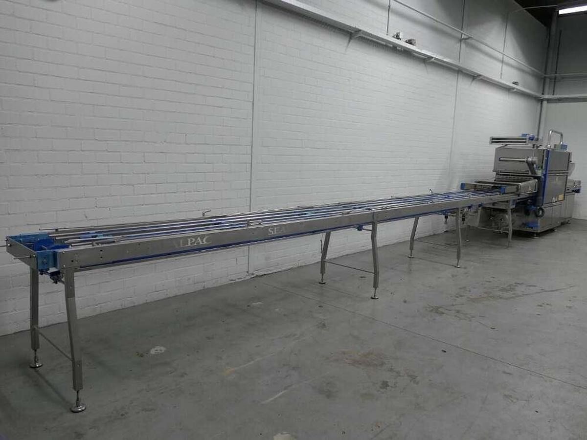 Sealpac traysealer - Packaging machinery: picture 3 Sealpac traysealer - Packaging machinery: picture 3