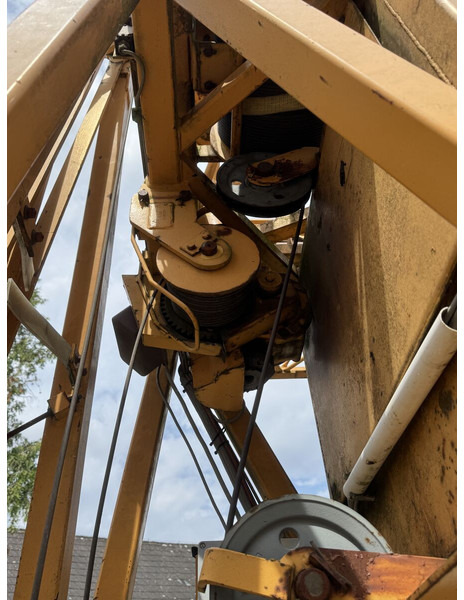 Liebherr 50K, 35m jib - Self-erecting tower crane: picture 3 Liebherr 50K, 35m jib - Self-erecting tower crane: picture 3