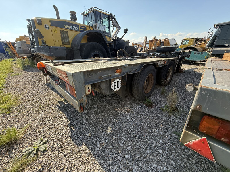 Liebherr 80km/h axeles to self erecting crane 32K 35K 42K 50K 63K 71K - Tower crane: picture 4 Liebherr 80km/h axeles to self erecting crane 32K 35K 42K 50K 63K 71K - Tower crane: picture 4