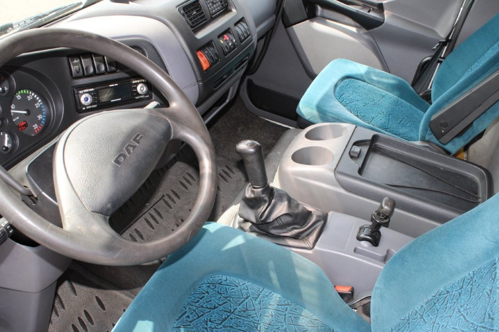 Tow truck DAF FA LF 45.130 ODTAHOVÉ VOZIDLO: picture 13