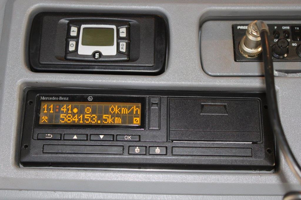 Curtainsider truck Mercedes-Benz Atego 1223: picture 9