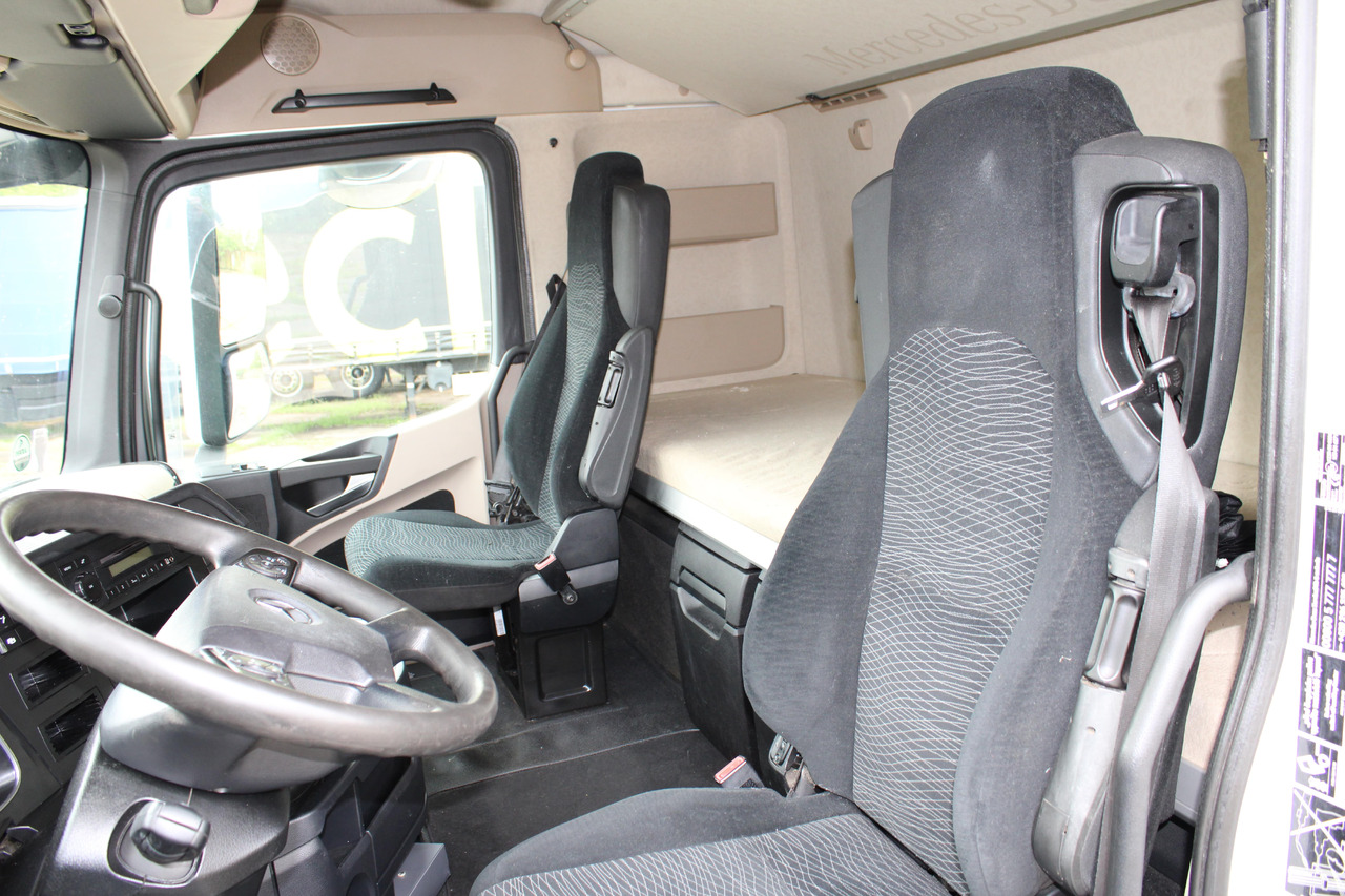 Mercedes-Benz Actros 1845 - Tractor unit: picture 5 Mercedes-Benz Actros 1845 - Tractor unit: picture 5