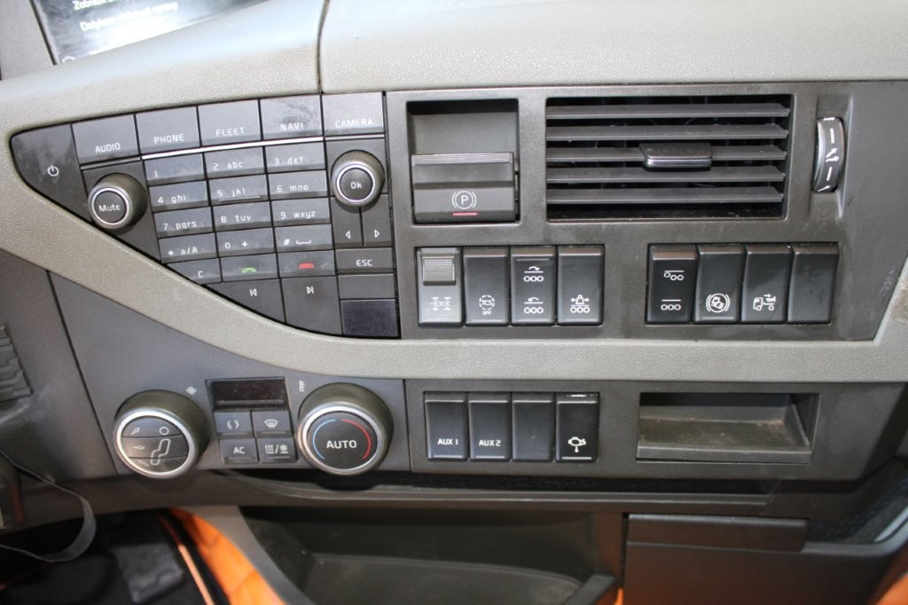 Tractor unit Volvo FH16 750 EURO 6, RETARDER, HYDRAULIKA: picture 9