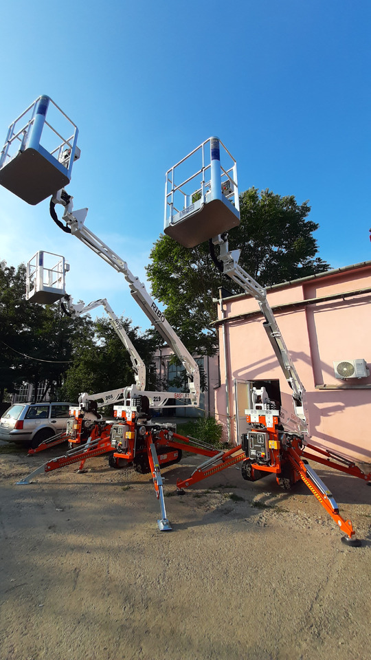 Easylift R130 - Articulated boom: picture 1 Easylift R130 - Articulated boom: picture 1