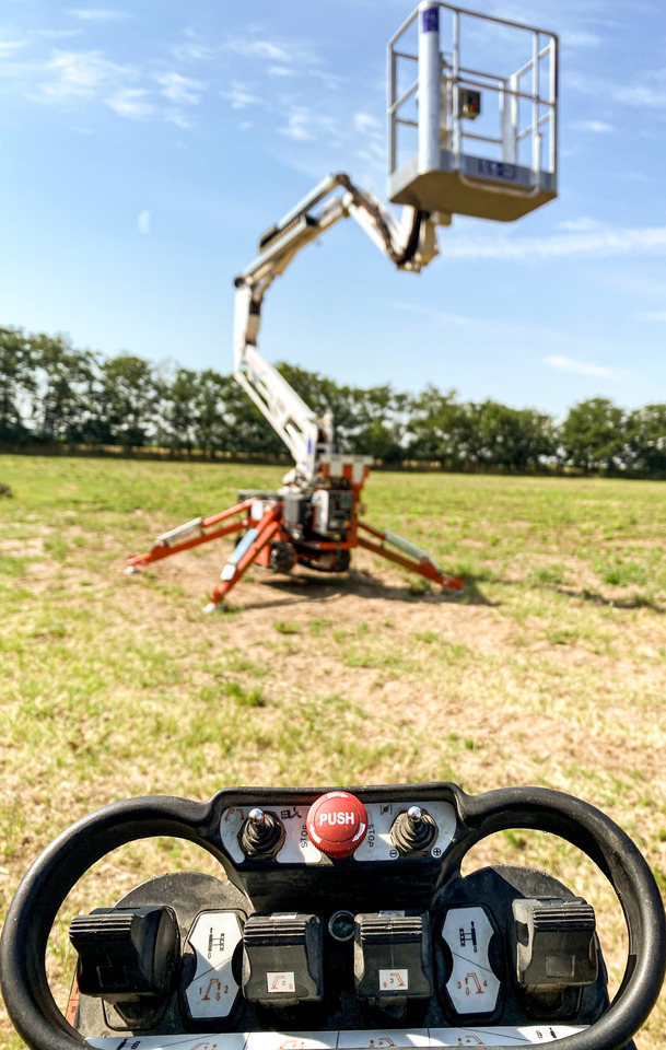 Easylift R130 - Articulated boom: picture 3 Easylift R130 - Articulated boom: picture 3