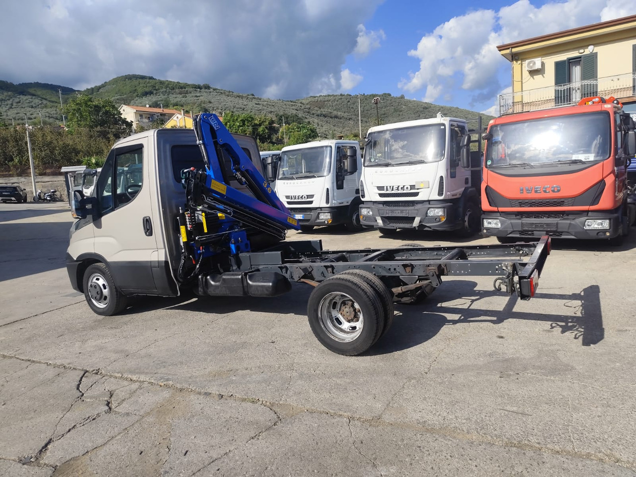 Tipper van IVECO DAILY 35-130: picture 17