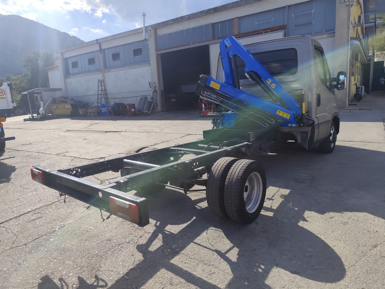 Tipper van IVECO DAILY 35-130: picture 23