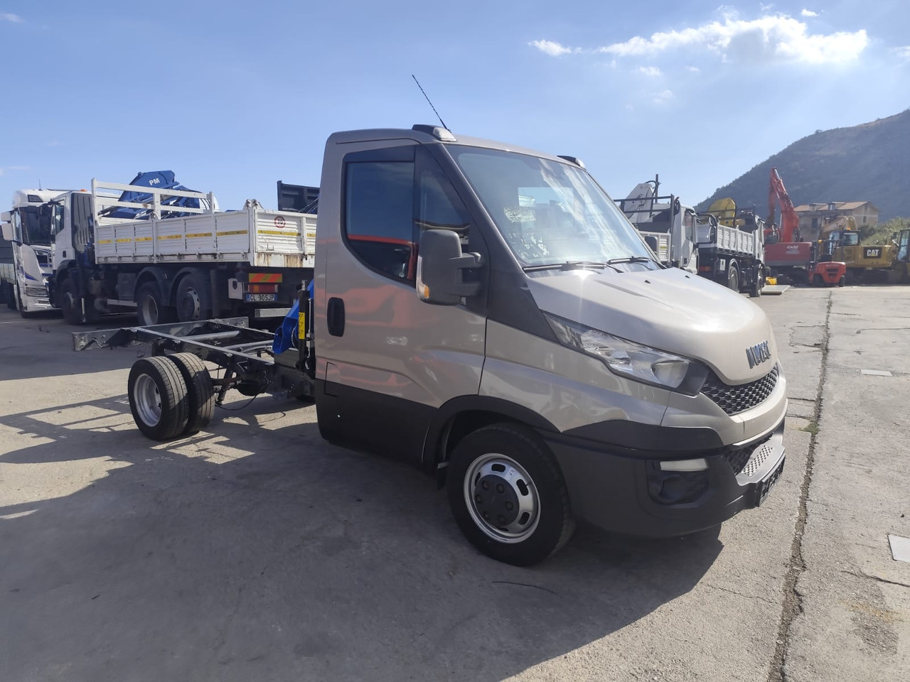 Tipper van IVECO DAILY 35-130: picture 27