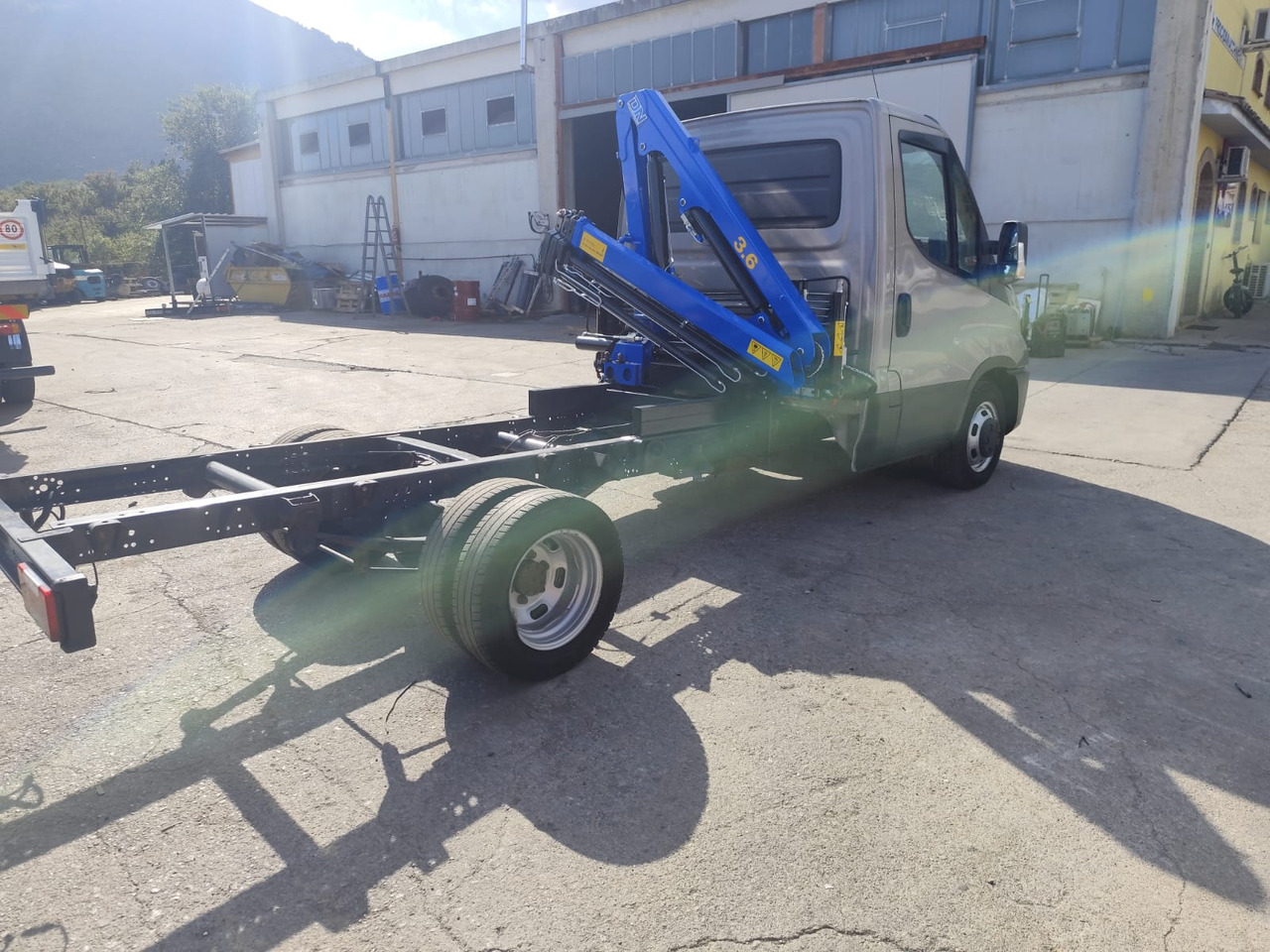 Tipper van IVECO DAILY 35-130: picture 25