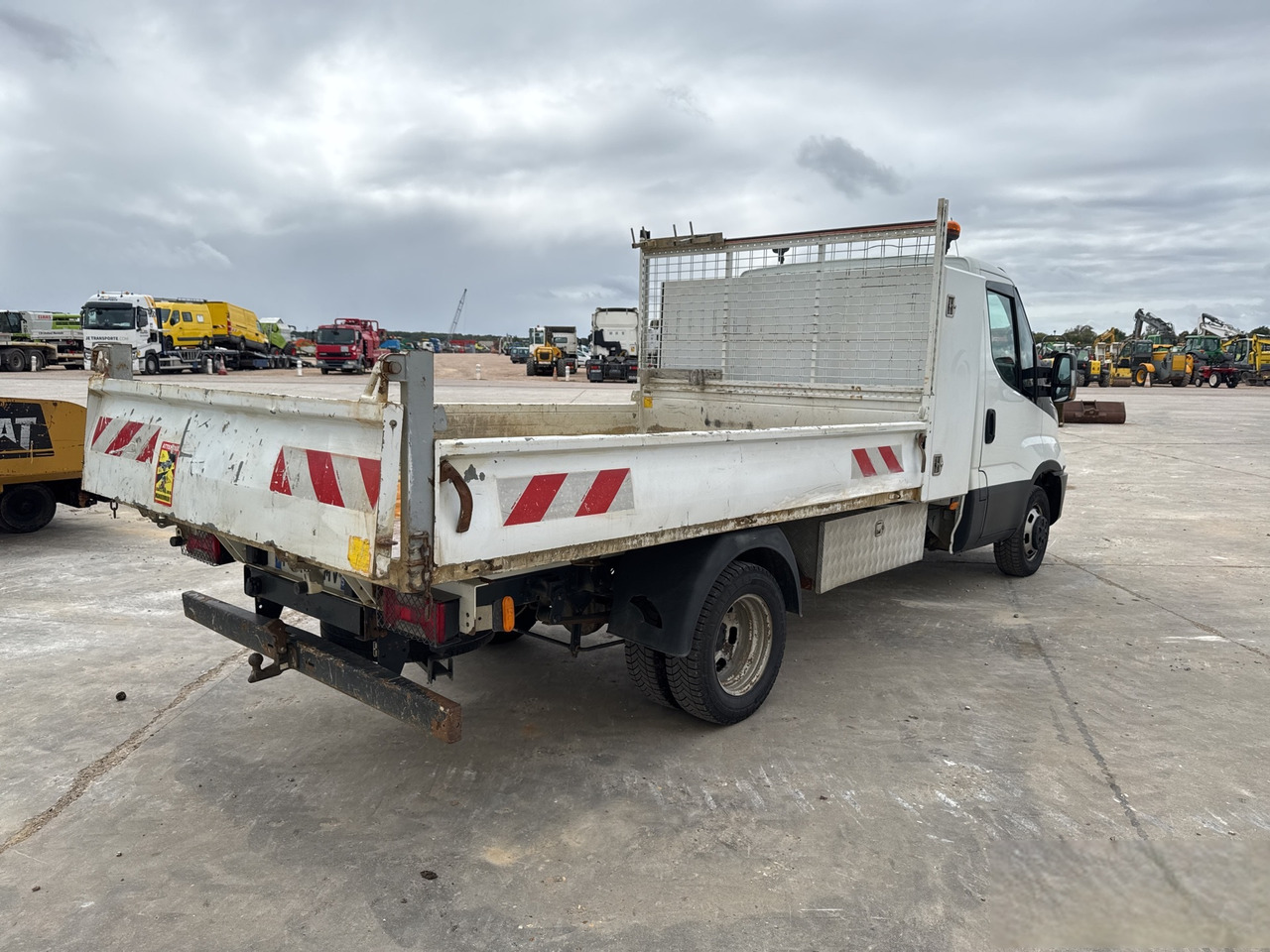 IVECO DAILY 35-150 - Tipper van: picture 4 IVECO DAILY 35-150 - Tipper van: picture 4