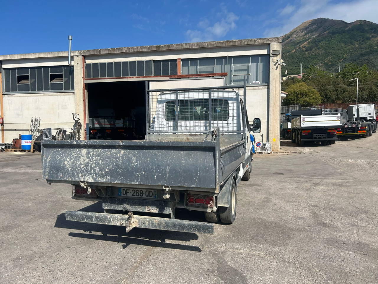 Tipper van IVECO DAILY 35C13: picture 26