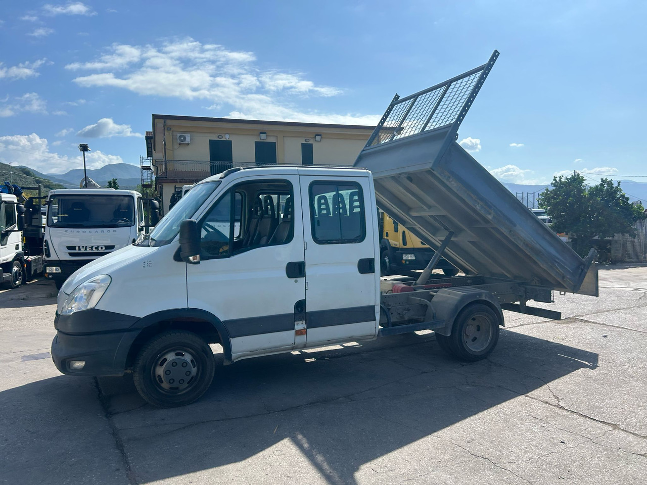 Tipper van IVECO DAILY 35C13: picture 20