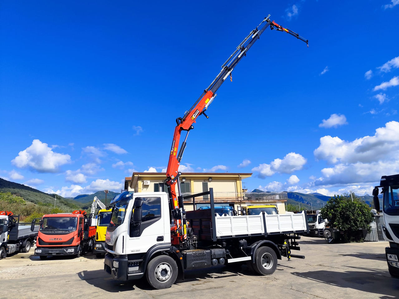IVECO EUROCARGO 160-250 - Crane truck, Tipper: picture 4 IVECO EUROCARGO 160-250 - Crane truck, Tipper: picture 4