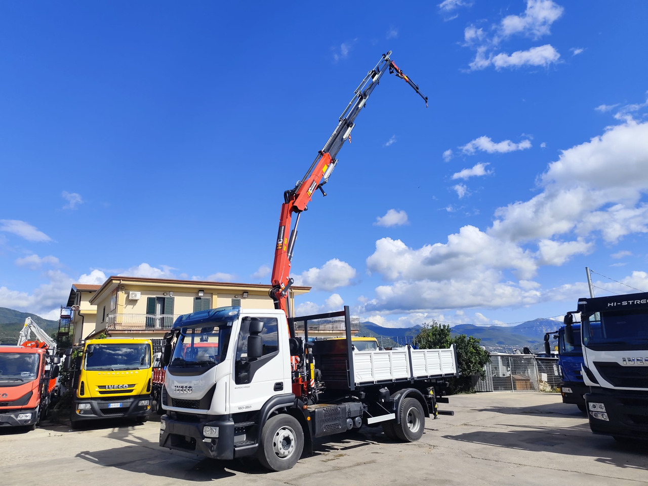 IVECO EUROCARGO 160-250 - Crane truck, Tipper: picture 5 IVECO EUROCARGO 160-250 - Crane truck, Tipper: picture 5