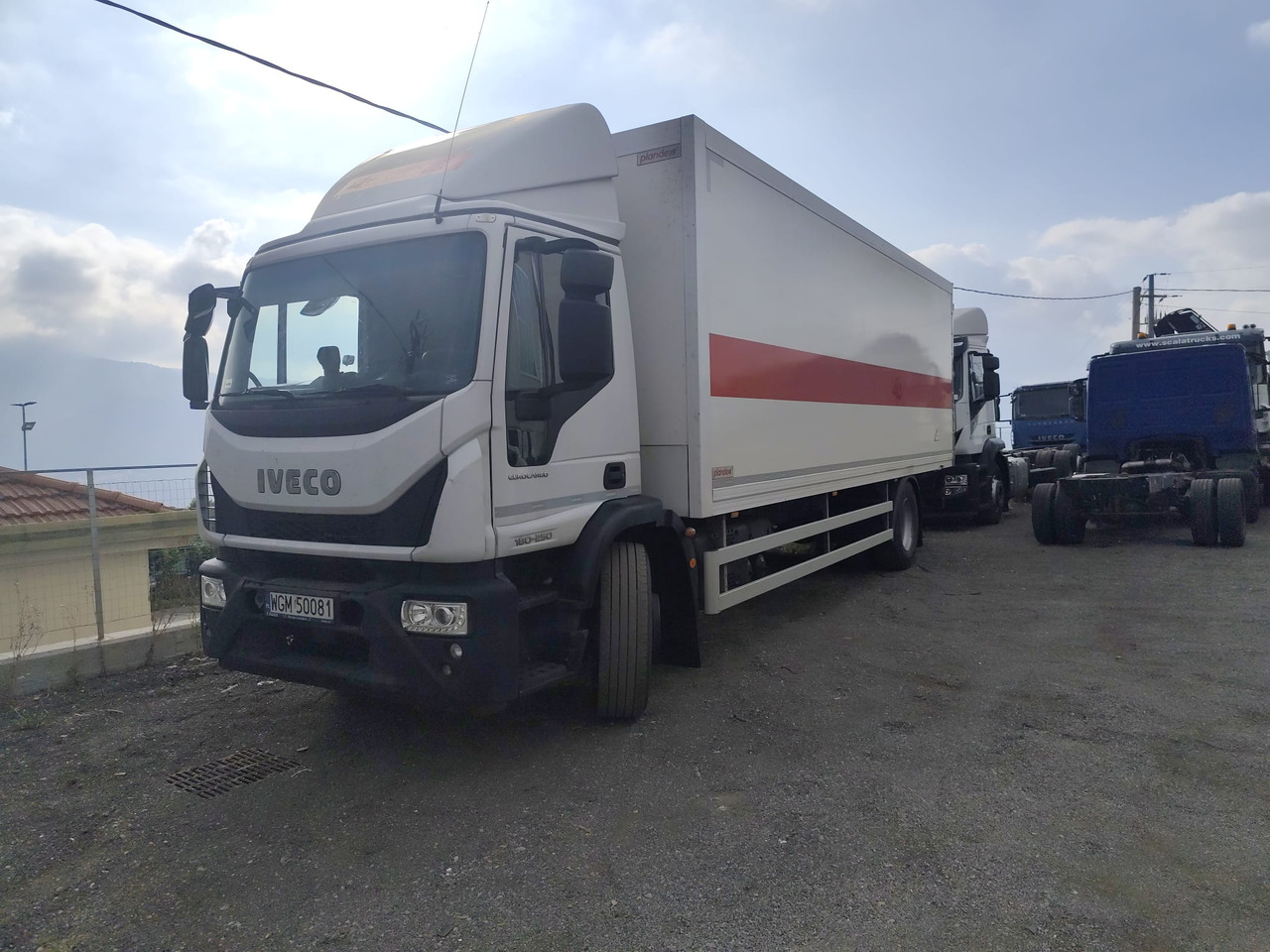 IVECO EUROCARGO 180-250 - Cab chassis truck, Crane truck: picture 1 IVECO EUROCARGO 180-250 - Cab chassis truck, Crane truck: picture 1