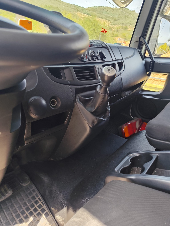 IVECO EUROCARGO 180-250 - Cab chassis truck, Crane truck: picture 4 IVECO EUROCARGO 180-250 - Cab chassis truck, Crane truck: picture 4
