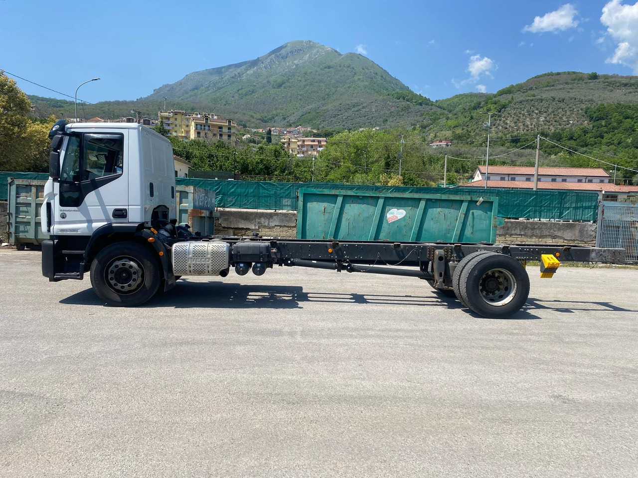 IVECO EUROCARGO 180-320 - Cab chassis truck: picture 4 IVECO EUROCARGO 180-320 - Cab chassis truck: picture 4