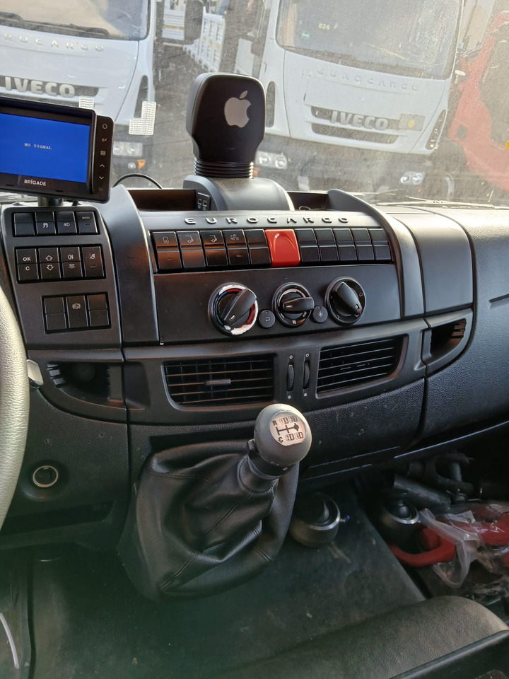 IVECO EUROCARGO 180-320 - Crane truck: picture 4 IVECO EUROCARGO 180-320 - Crane truck: picture 4