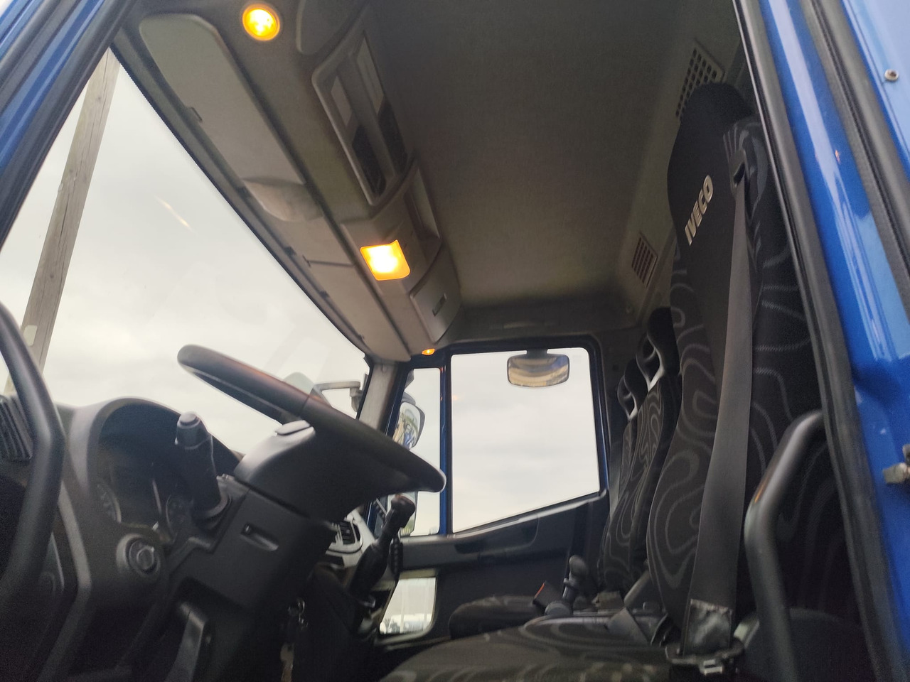 IVECO EUROCARGO 190EL28 - Cab chassis truck: picture 4 IVECO EUROCARGO 190EL28 - Cab chassis truck: picture 4