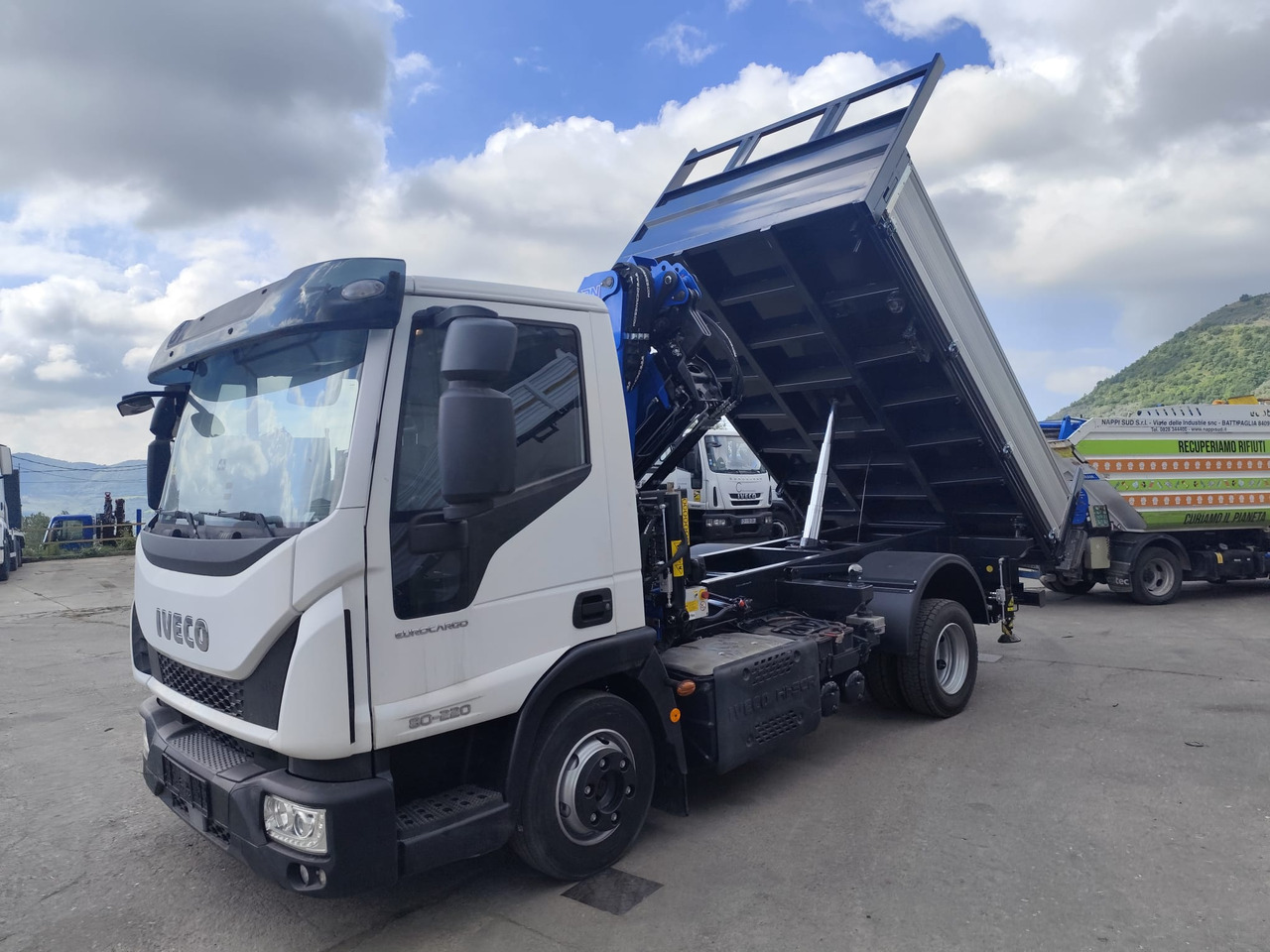 IVECO EUROCARGO 80-220 - Crane truck: picture 1 IVECO EUROCARGO 80-220 - Crane truck: picture 1