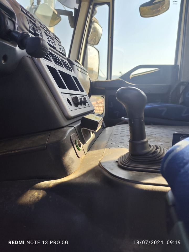 Hook lift truck IVECO STRALIS 260S36: picture 26