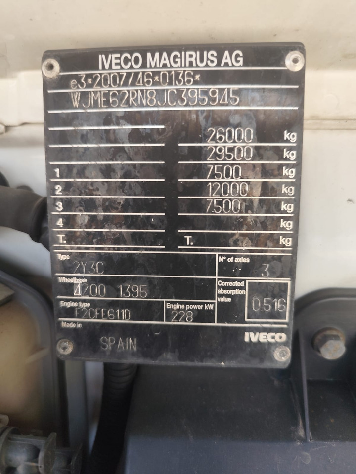 IVECO STRALIS AD 260S31 XP - Hook lift truck: picture 4 IVECO STRALIS AD 260S31 XP - Hook lift truck: picture 4