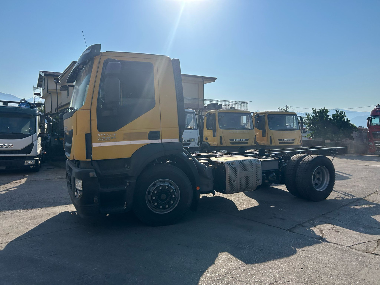 Cab chassis truck IVECO STRALIS HI-STREET AD190S42: picture 24
