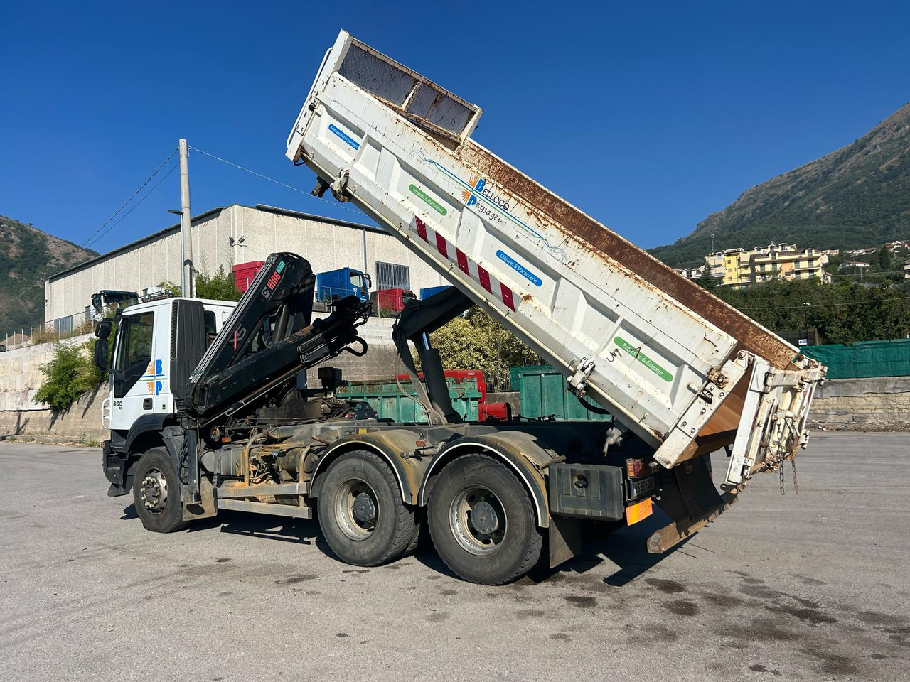 Crane truck IVECO TRAKKER 260T36: picture 37