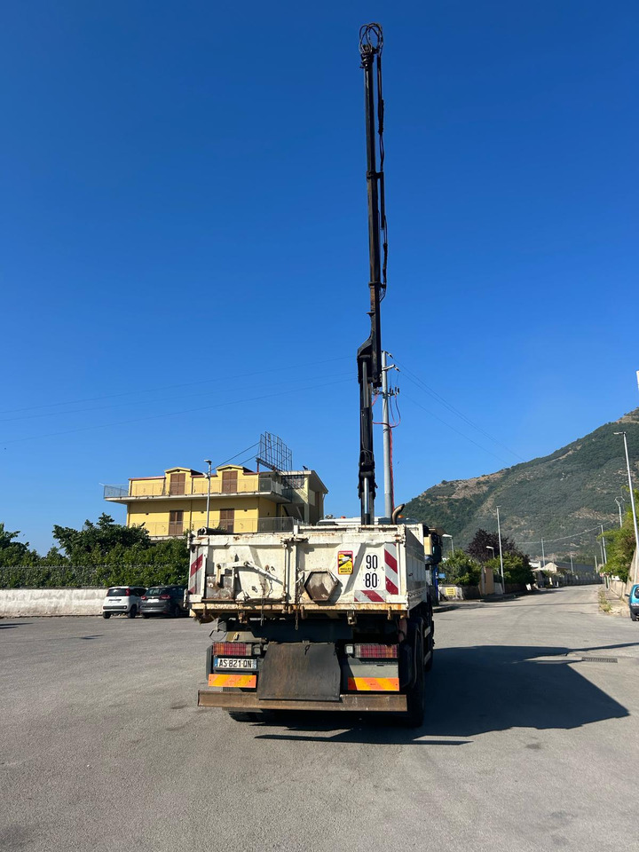 Crane truck IVECO TRAKKER 260T36: picture 7