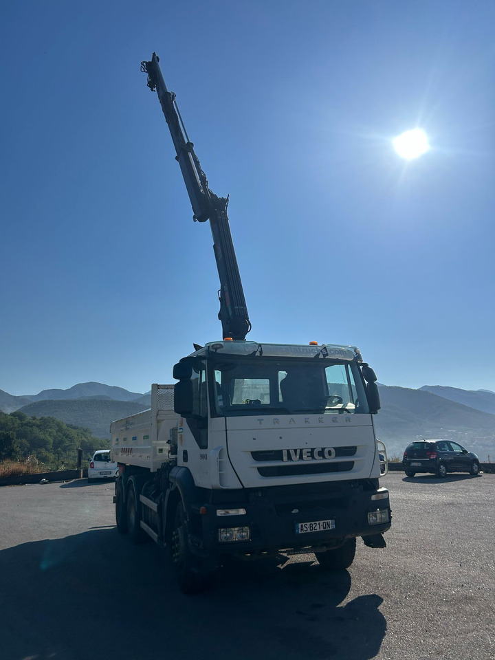 Crane truck IVECO TRAKKER 260T36: picture 21