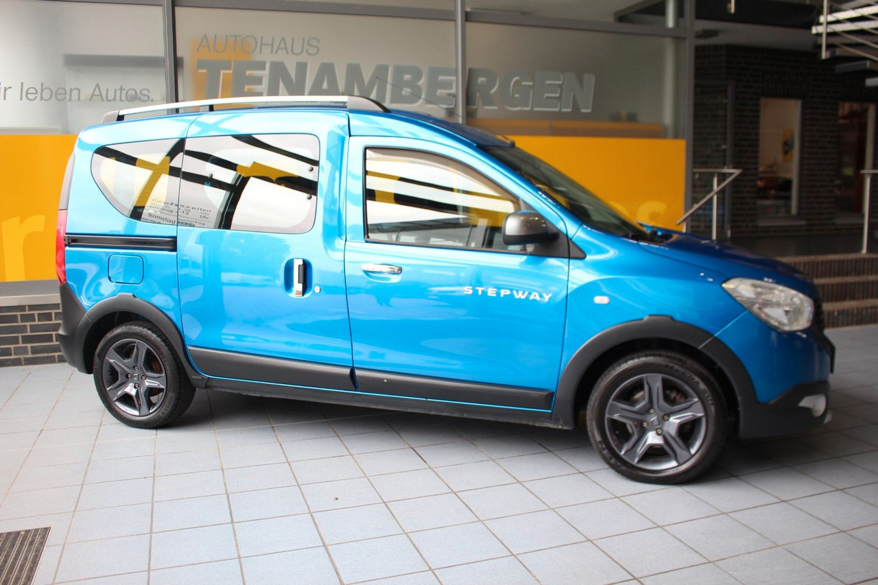 Dacia Dokker Stepway Celebration Navi Bluetooth AHK - Passenger van: picture 3 Dacia Dokker Stepway Celebration Navi Bluetooth AHK - Passenger van: picture 3
