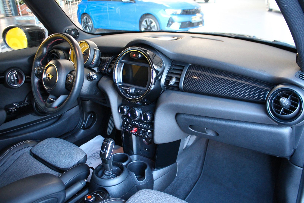 MINI Cooper S 3 trg. Pepper JCW LED H&K - Sedan: picture 4 MINI Cooper S 3 trg. Pepper JCW LED H&K - Sedan: picture 4