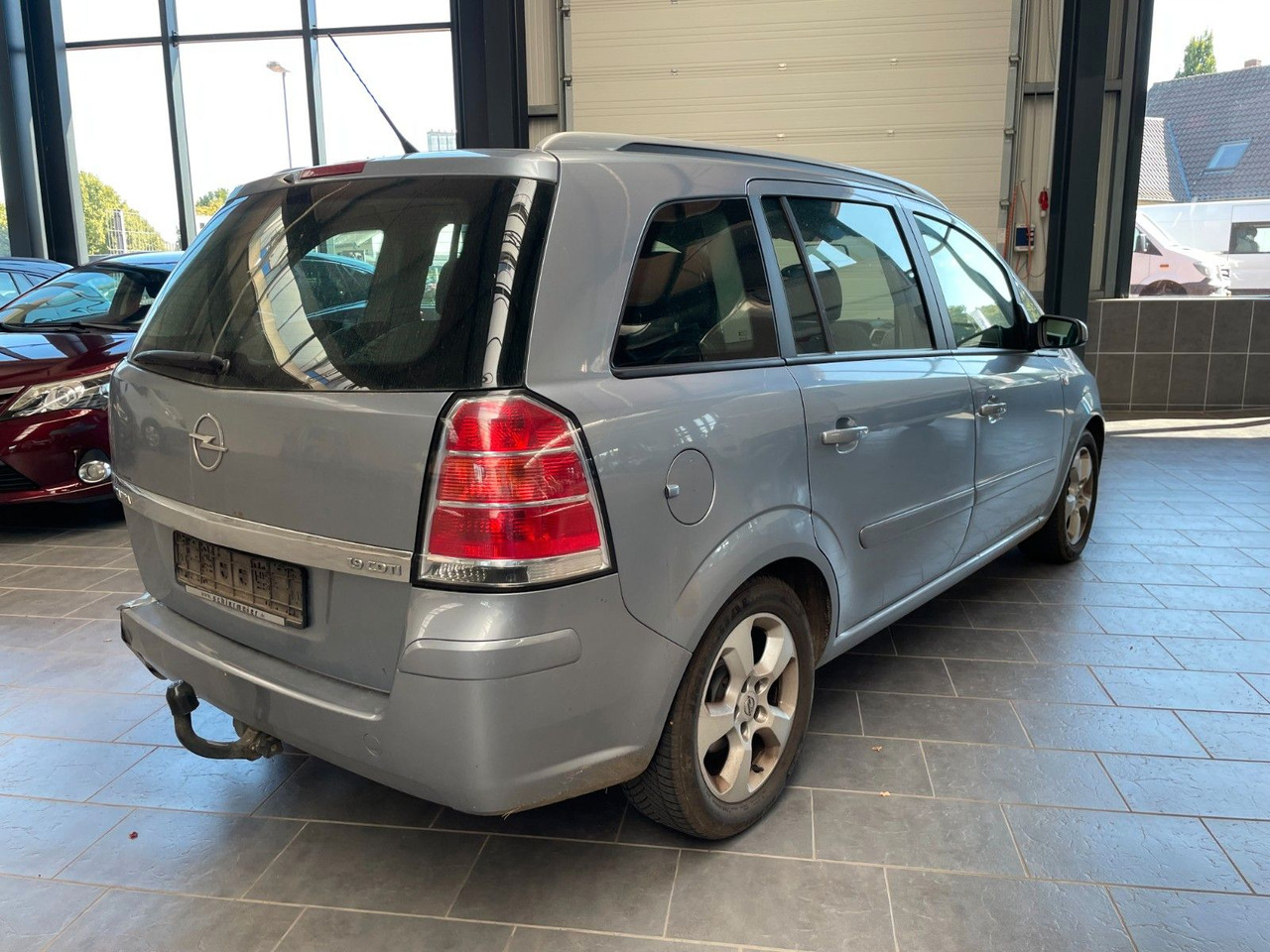 Opel Zafira B Edition - Passenger van: picture 3 Opel Zafira B Edition - Passenger van: picture 3