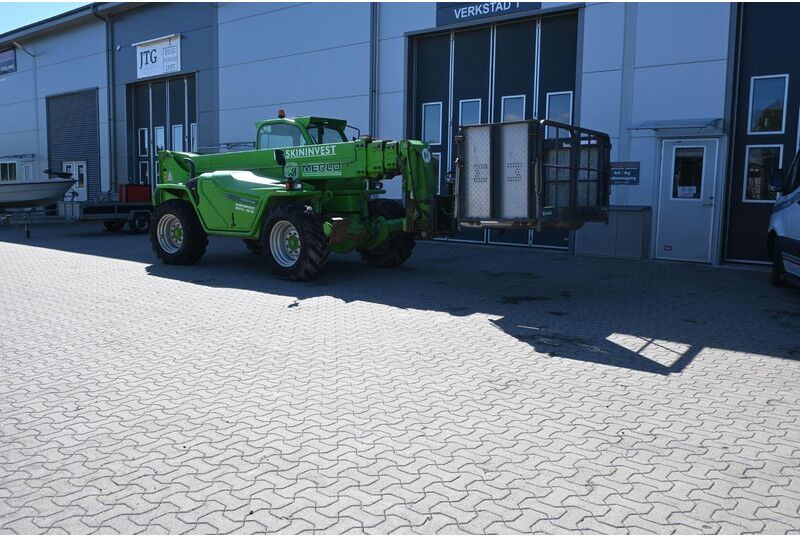Merlo P 40.17 PLUS Merlo P40.17 PLUS - Telescopic handler: picture 5 Merlo P 40.17 PLUS Merlo P40.17 PLUS - Telescopic handler: picture 5