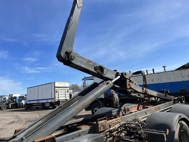 Hook MULTILIFT - Attachment: picture 5 Hook MULTILIFT - Attachment: picture 5